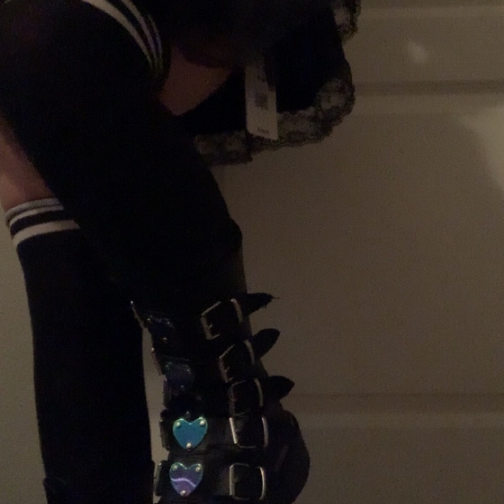 Demonia Emily-330’s